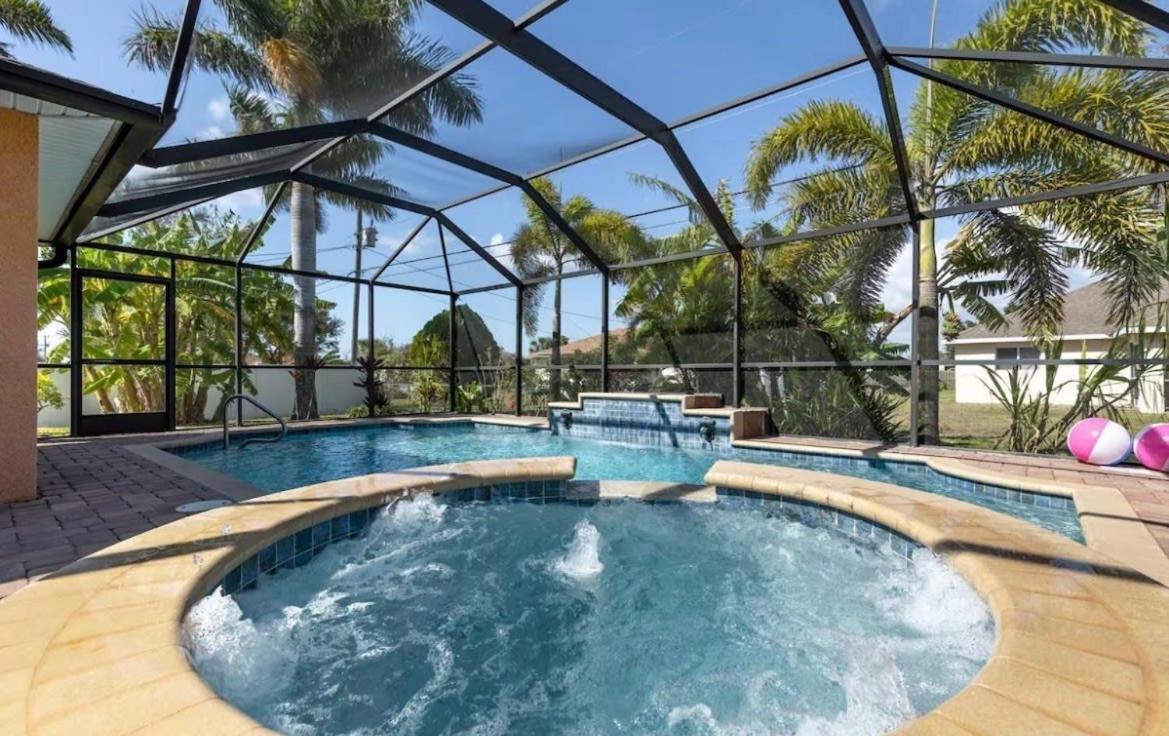 Tranquil Palms Heated Pool Spa Outdoor Tv & More Villa Cape Coral Exterior photo