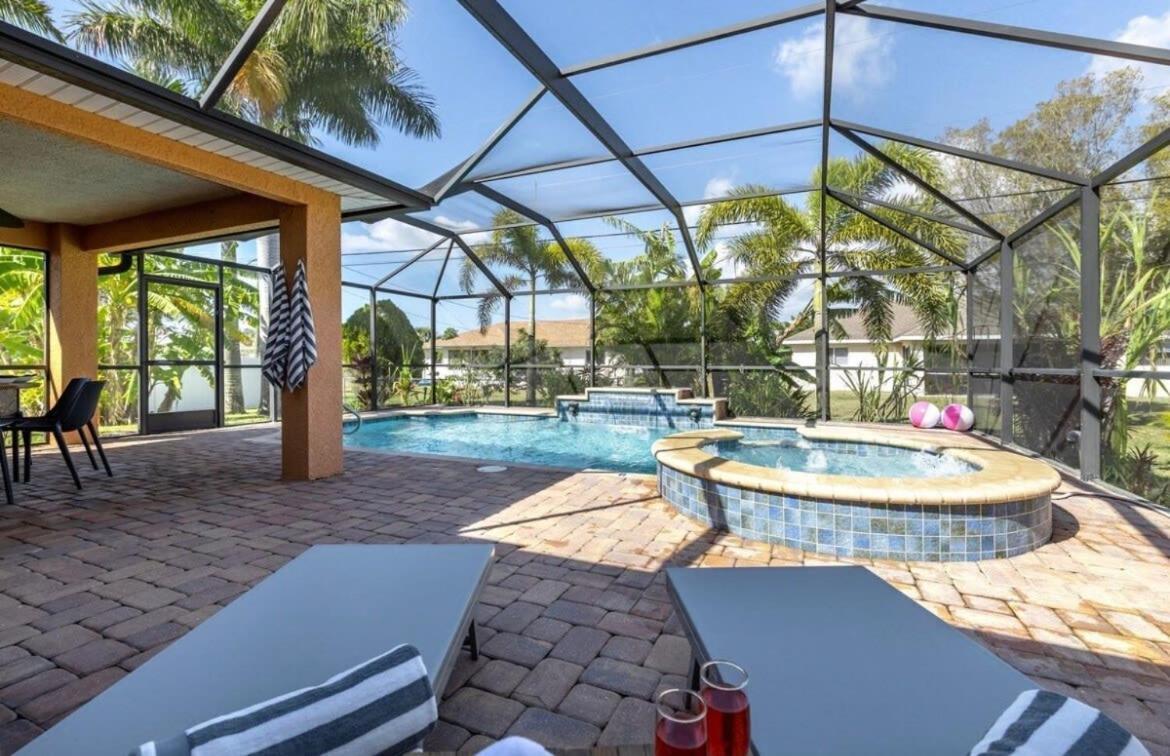 Tranquil Palms Heated Pool Spa Outdoor Tv & More Villa Cape Coral Exterior photo